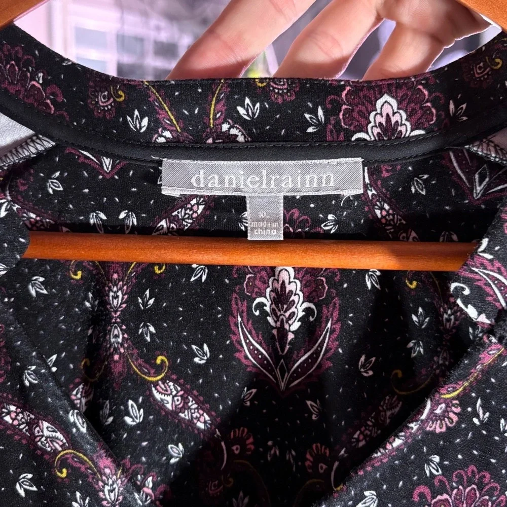 Daniel Rainn Blouse Women XL Black Burgundy Paisley Lace Trim Boho Top